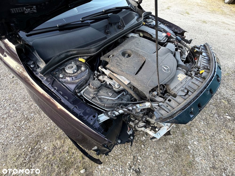 Mercedes-Benz GLA 180 Urban - 25