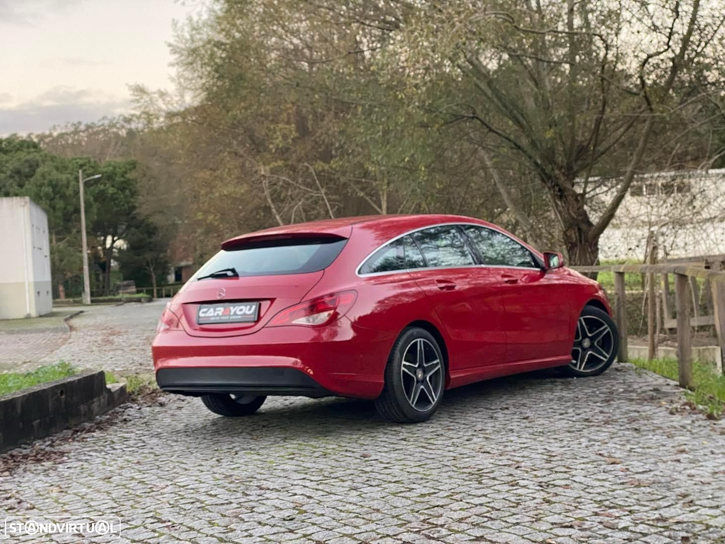 Mercedes-Benz CLA 200 d Shooting Brake Urban - 4