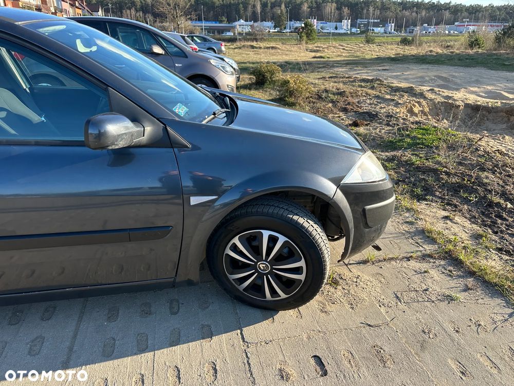 Renault Megane 1.6 Privilege - 10