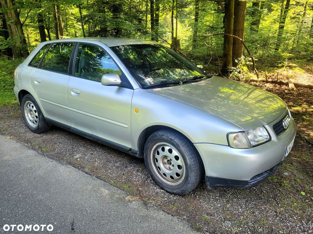 Audi A3 Sportback 1.6 Ambiente - 5