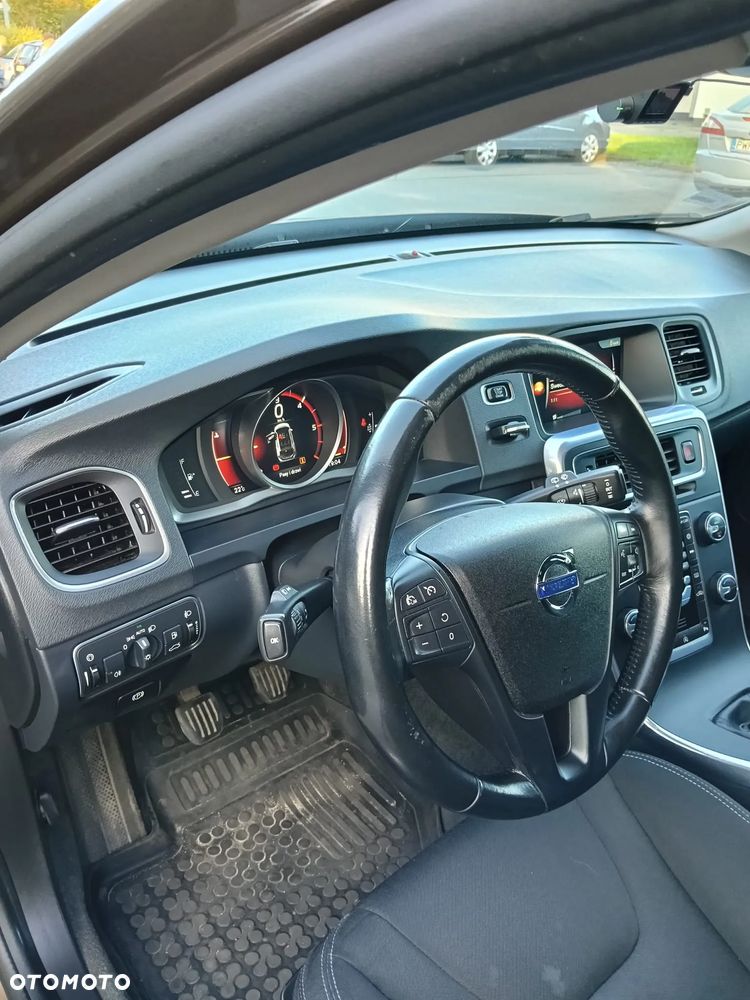 Volvo V60 Cross Country D3 Drive-E Momentum - 20