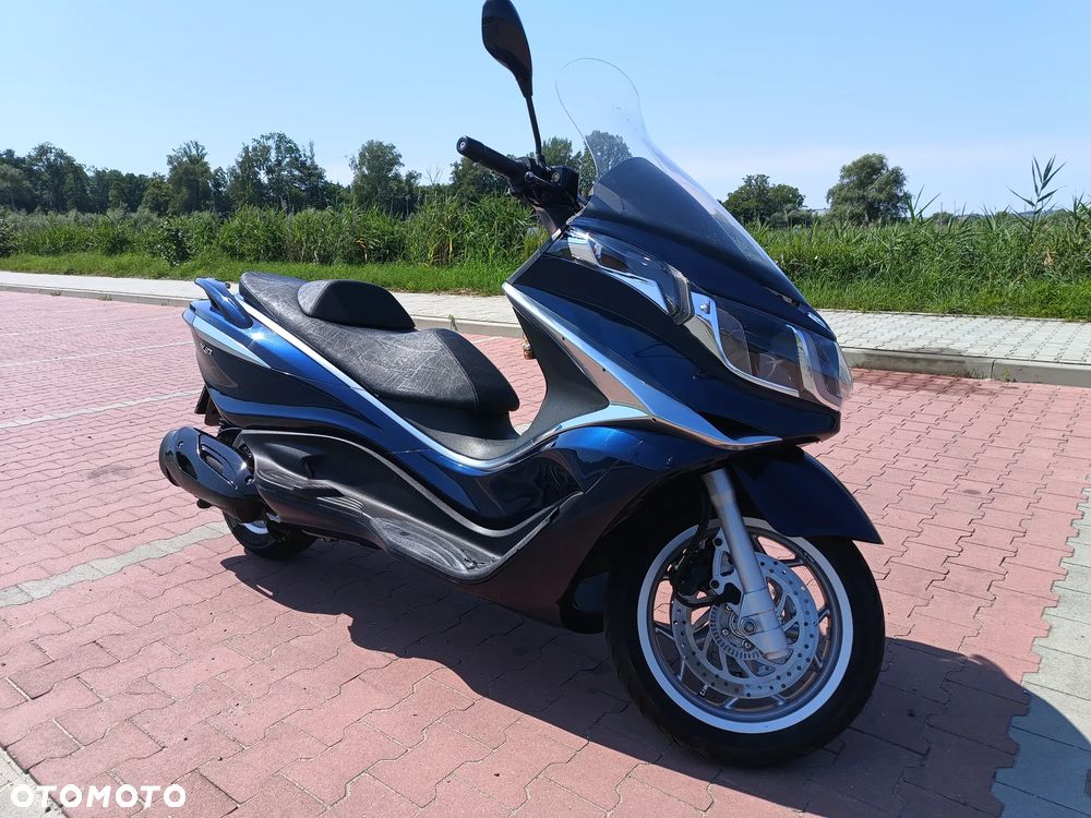 Piaggio X10 - 6