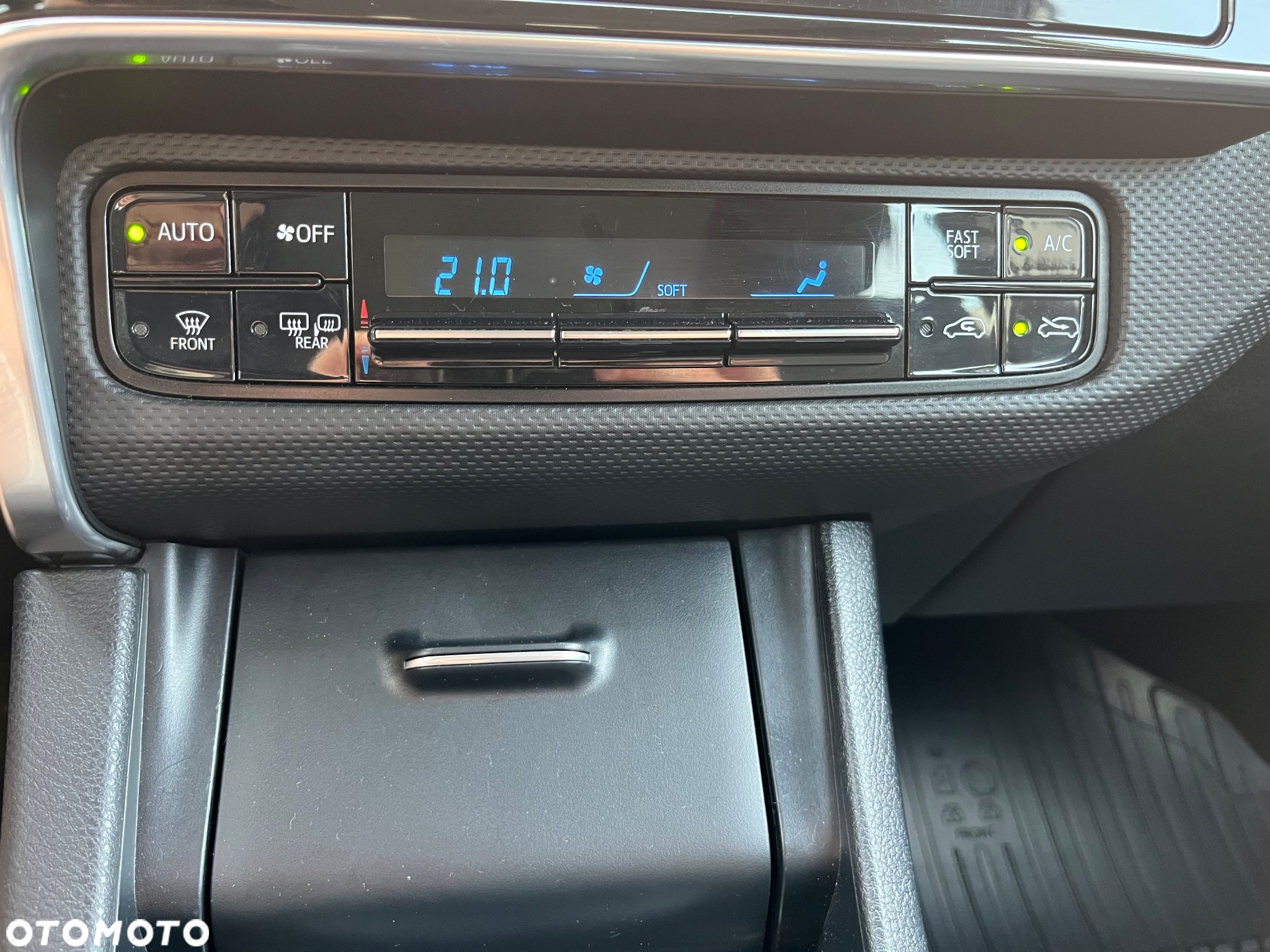 Toyota Auris 1.6 Comfort MS - 35
