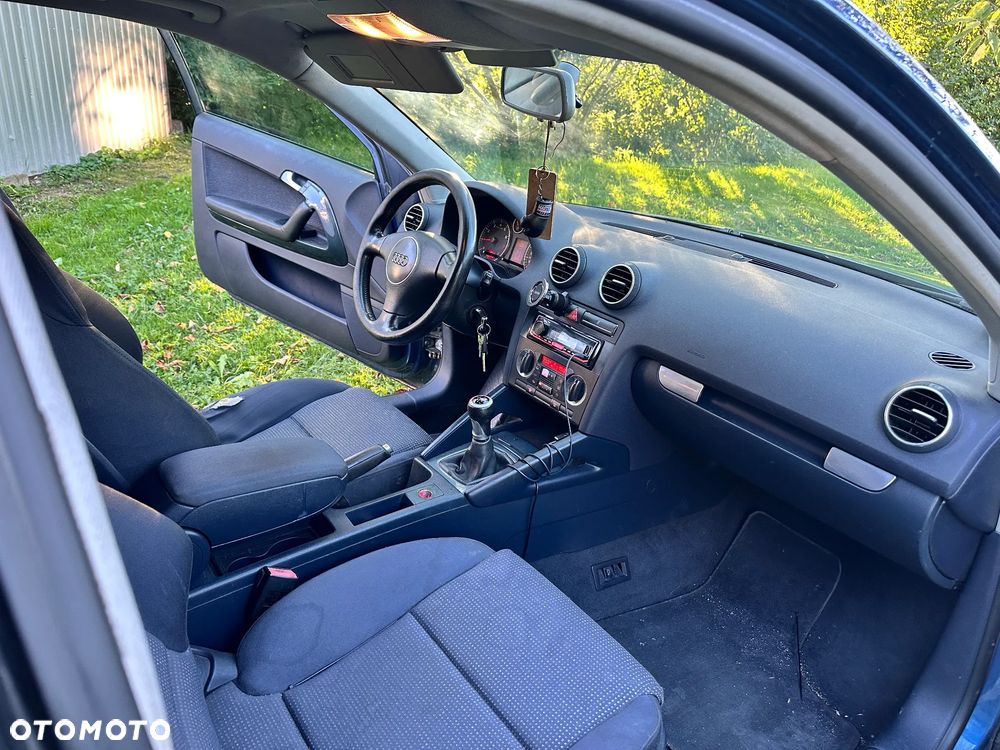 Audi A3 3-drzwiowe 1.6 Ambiente - 8