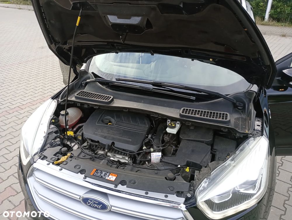 Ford Kuga 1.5 EcoBoost 2x4 Titanium - 32
