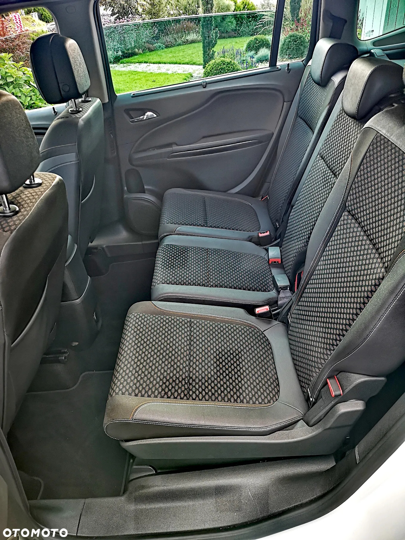 Opel Zafira 1.4 T Cosmo - 16
