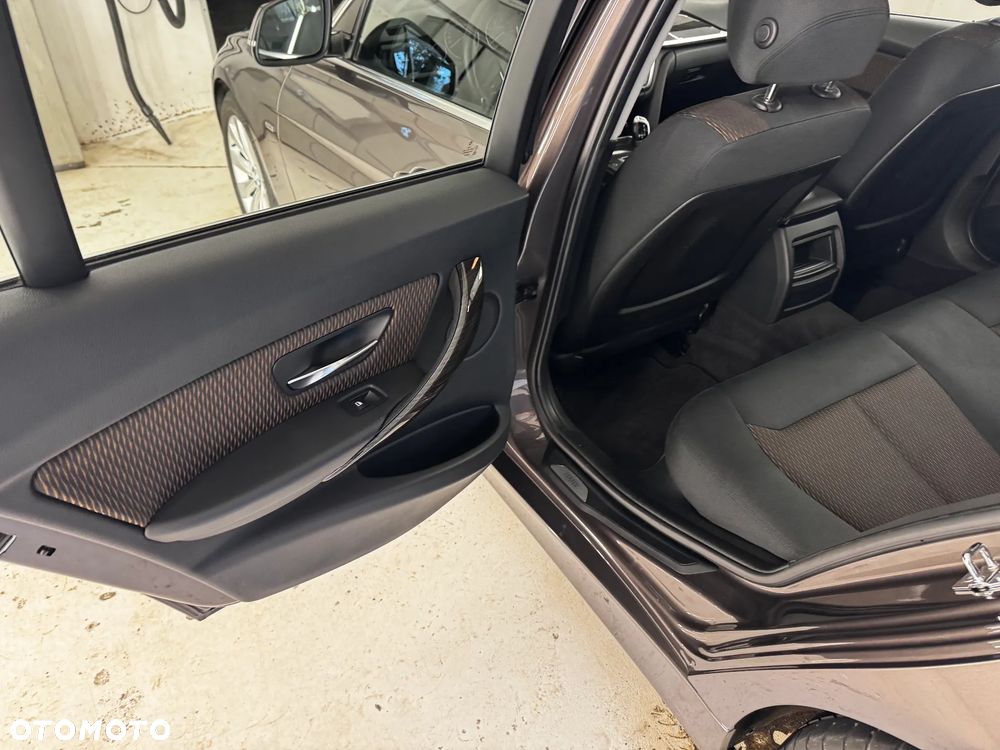 BMW Seria 3 - 12