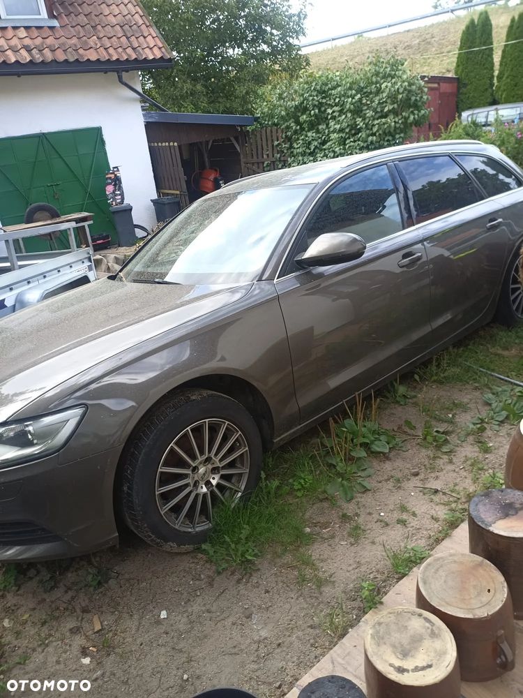Audi A6 Avant - 1
