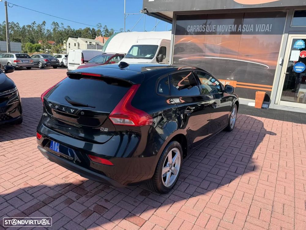 Volvo V40 2.0 D2 Momentum - 39