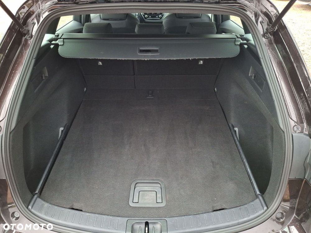 Toyota Corolla 1.8 Hybrid Comfort - 12
