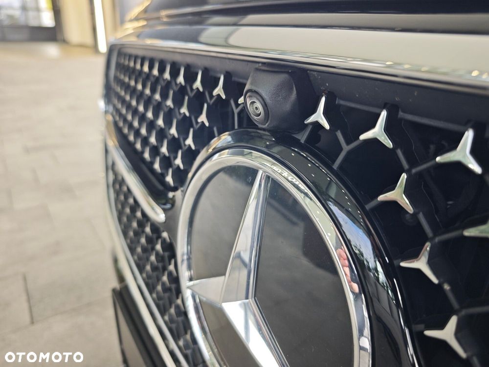 Mercedes-Benz Klasa E 220 d mHEV 4-Matic AMG 9G-Tronic - 35