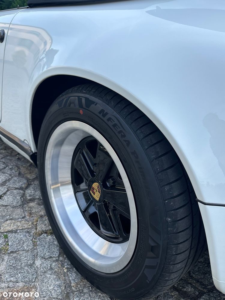 Porsche 911 - 9