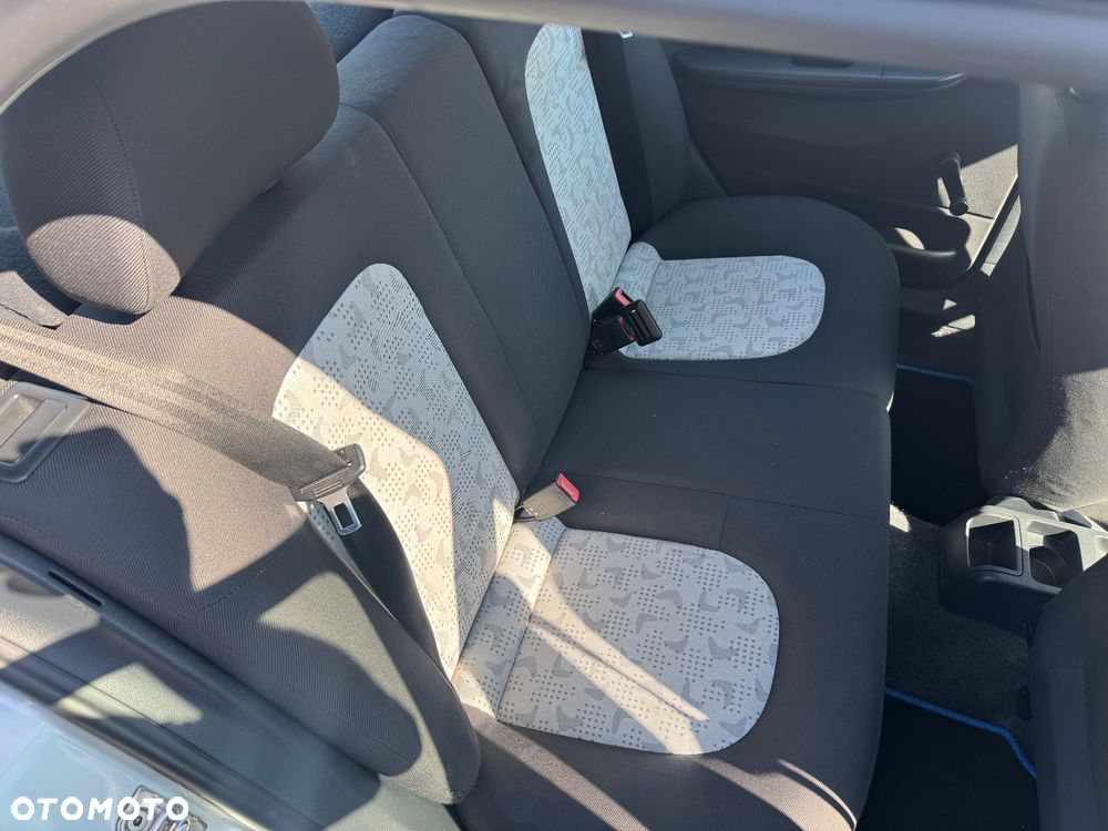 Skoda Fabia 1.4 16V Ambiente - 12