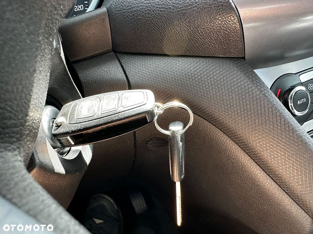Ford Tourneo Connect Grand - 23