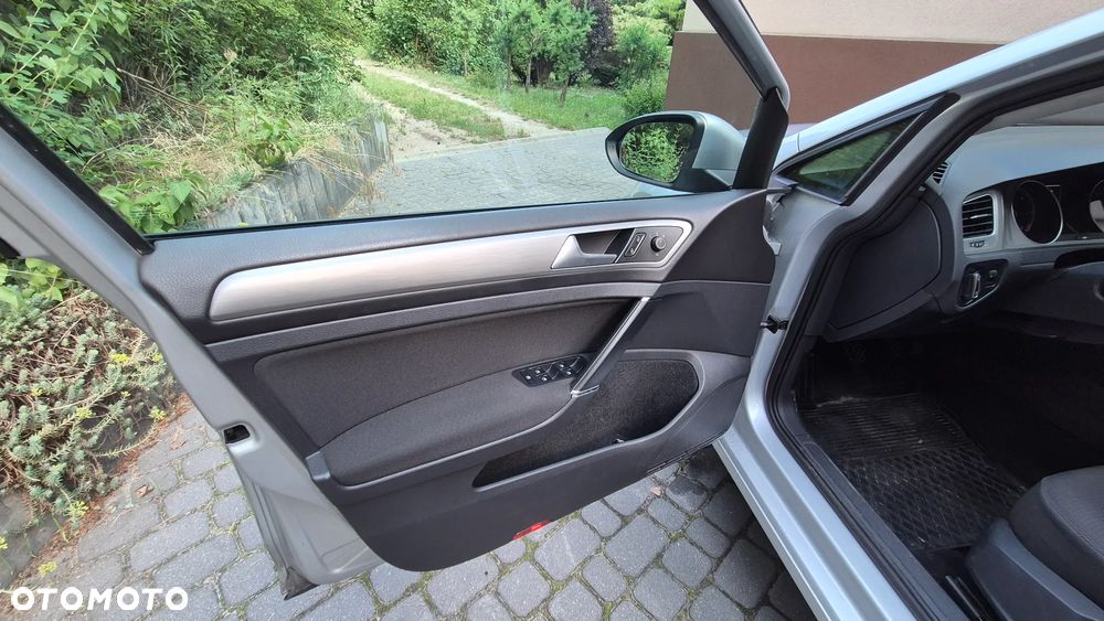 Volkswagen Golf 1.6 TDI BMT Comfortline - 11