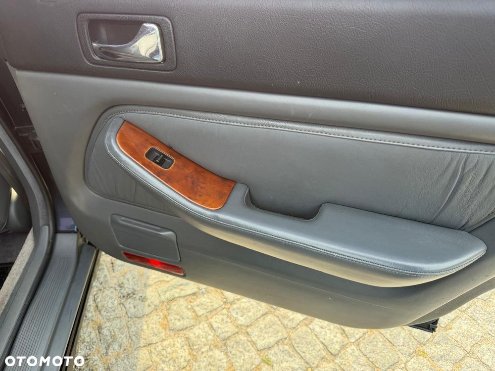 Honda Legend 3.2 - 32