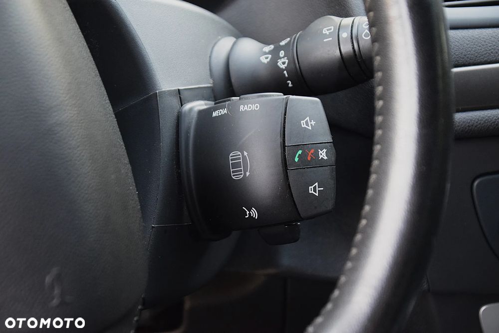 Renault Megane BLUE dCi 115 BUSINESS EDITION - 35