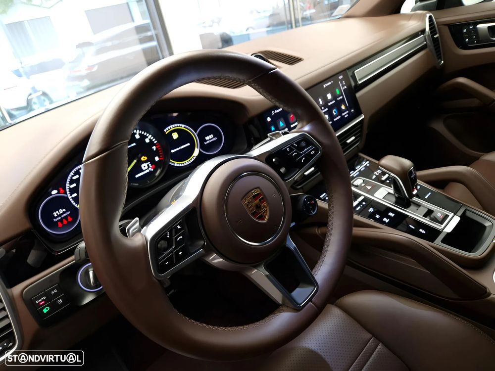 Porsche Cayenne Coupé E-Hybrid Platinum Edition - 21