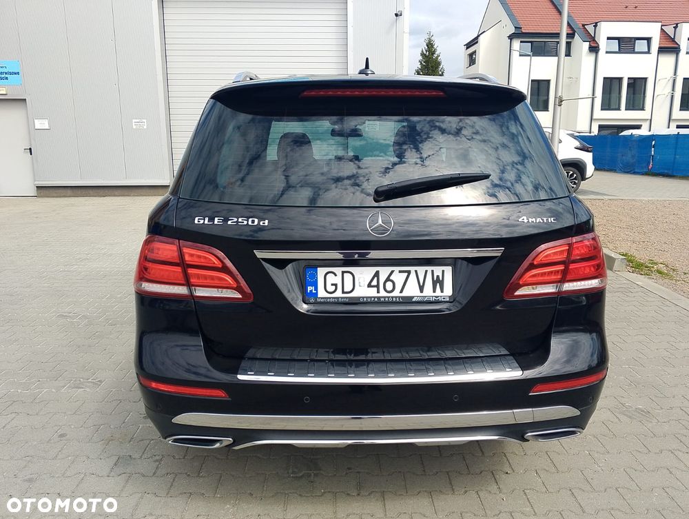 Mercedes-Benz GLE 250 d 4-Matic - 8