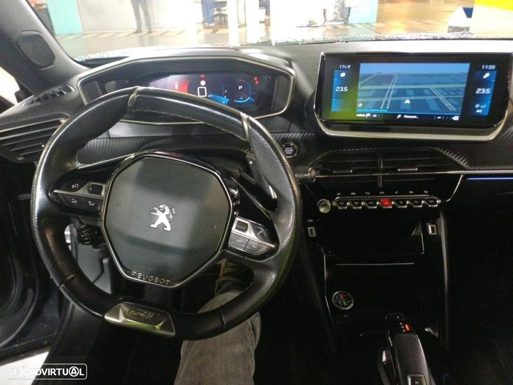 Peugeot 2008 1.5 BlueHDi GT EAT8 - 3
