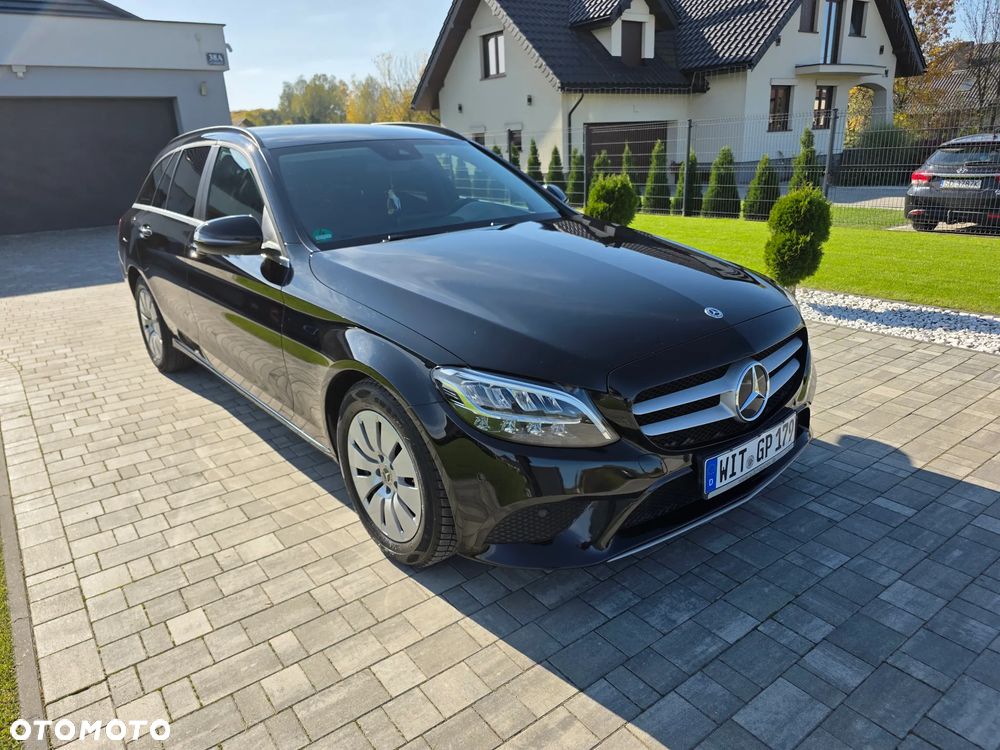 Mercedes-Benz C-Class 2019 photo 2