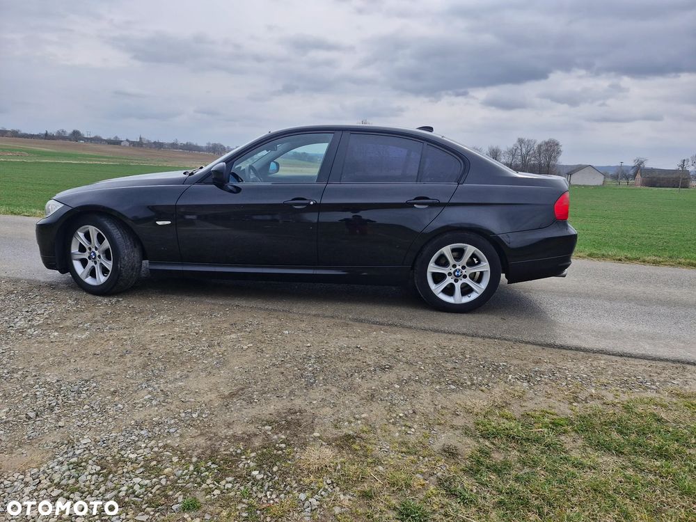 BMW Seria 3 318i - 7