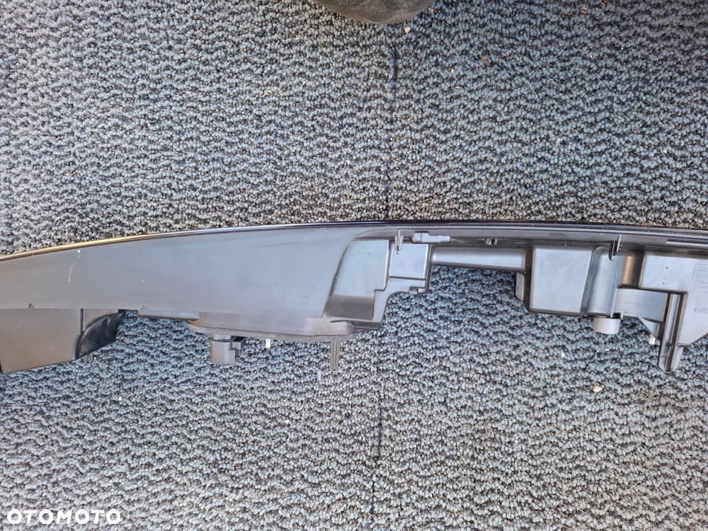 RANGE ROVER VOGUE V L460 22-> LAMPA TYLNA BLENDA EUROPA - 17