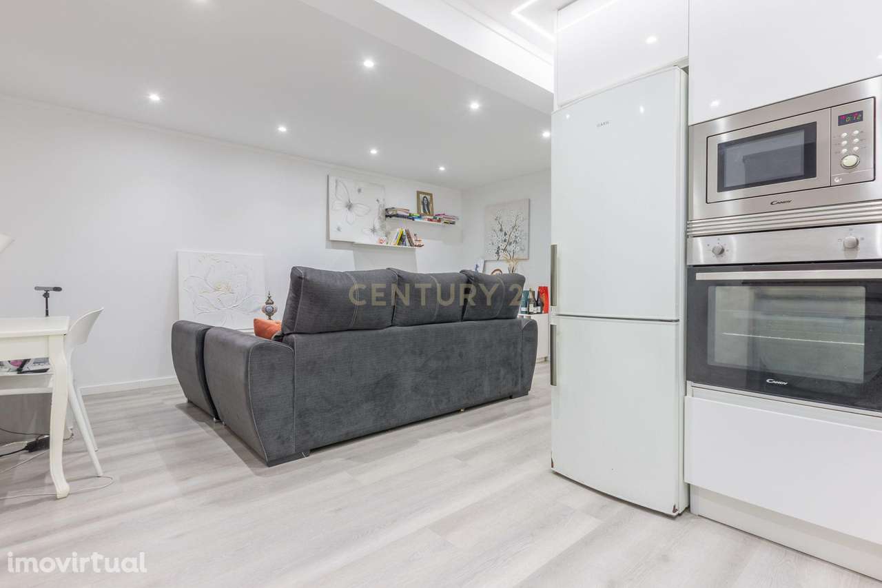 Apartamento T2 totalmente Renovado em Baixa da Banheira, Moita - Grande imagem: 5/22