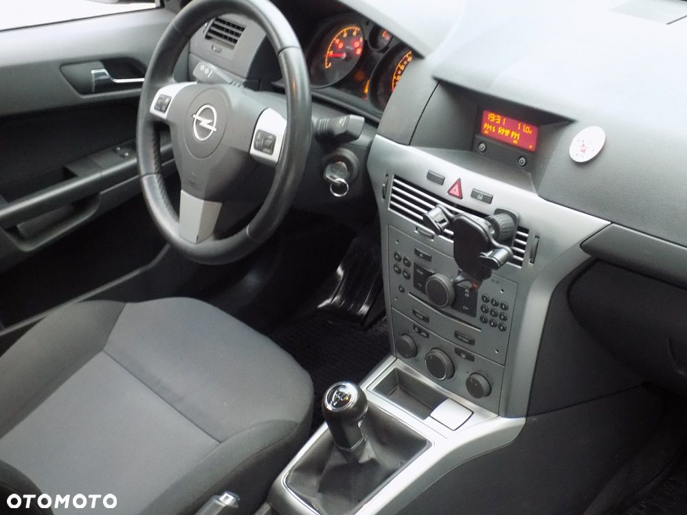 Opel Astra 1.6 Fun - 24