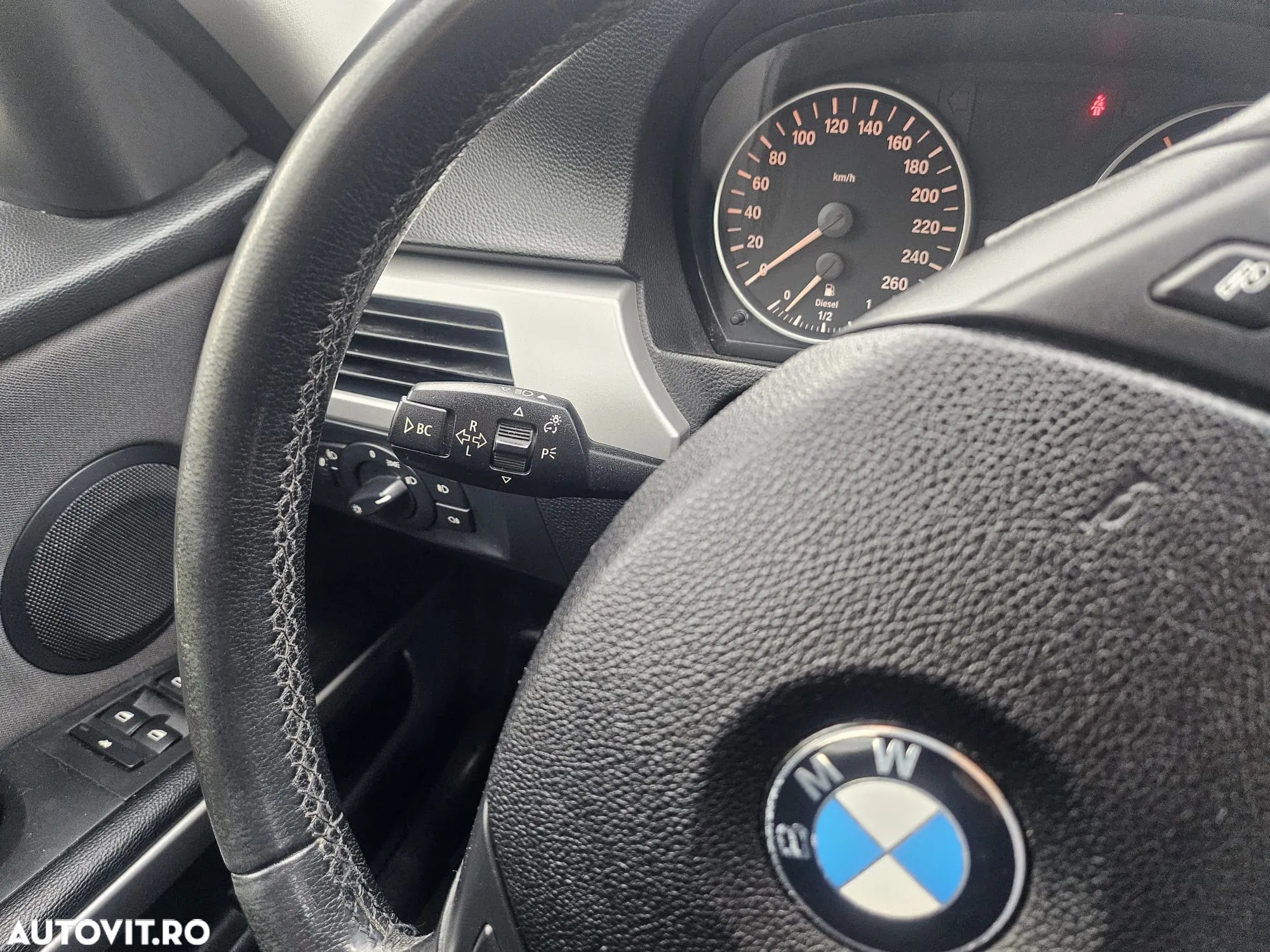BMW Seria 3 318d - 28