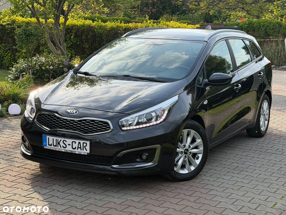 Kia Ceed 1.6 GDI ISG Platinum Edition - 36