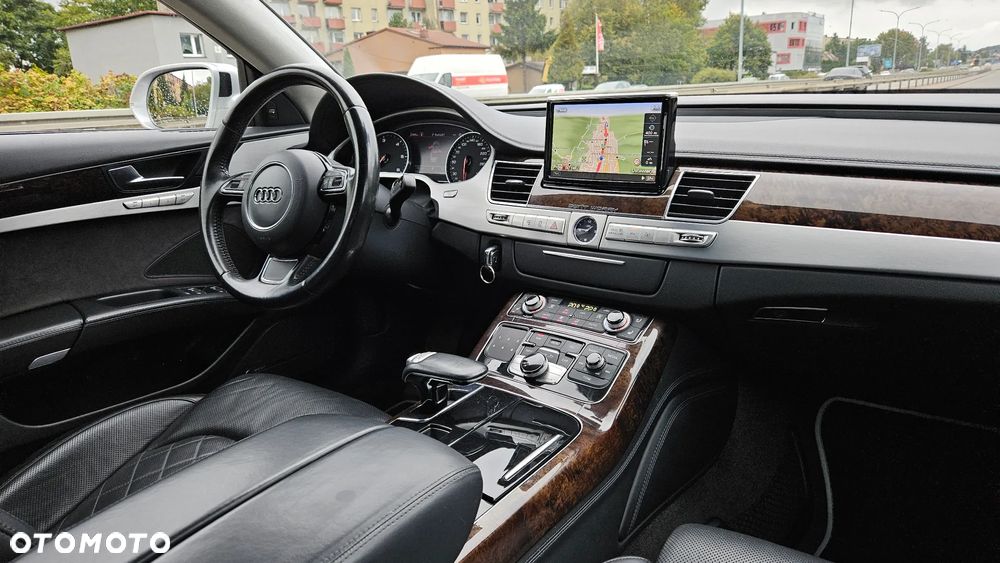 Audi A8 4.2 TDI Quattro - 12