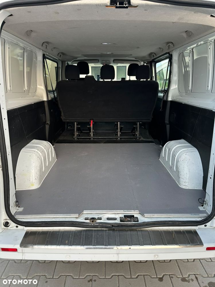 Opel Vivaro - 12