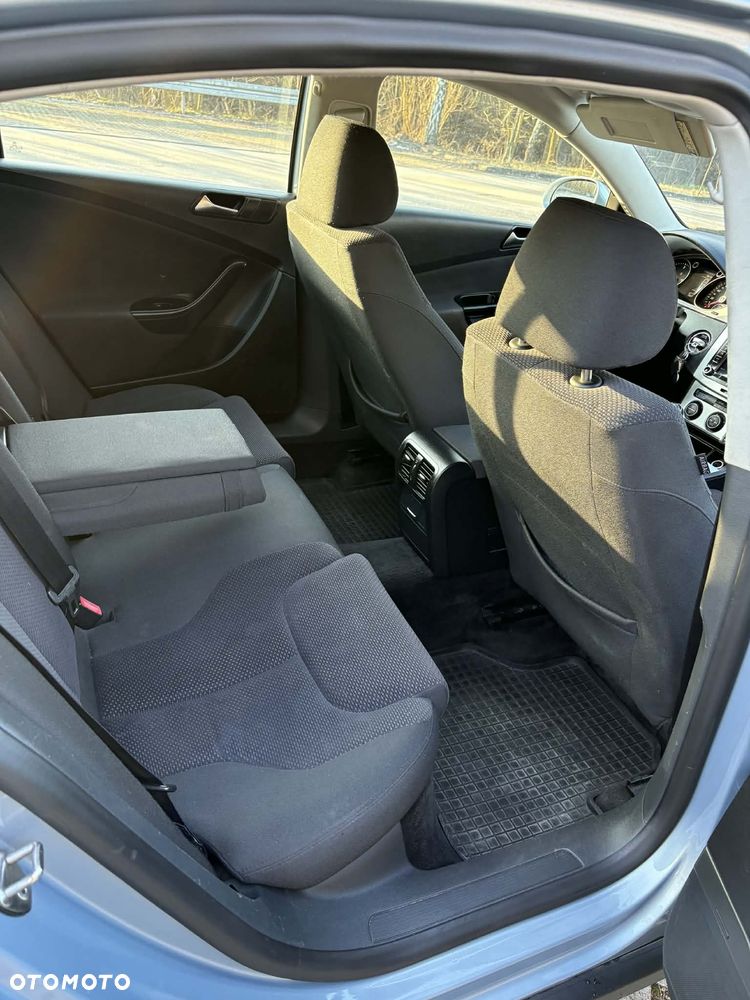 Volkswagen Passat - 7