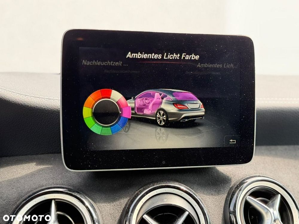 Mercedes-Benz CLA - 32