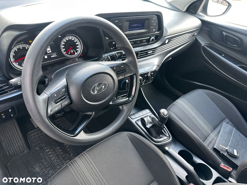 Hyundai i20 1.2 Pure - 12
