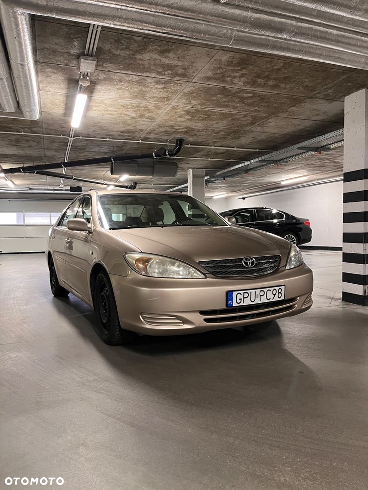 Toyota Camry 2.4 XLE - 5