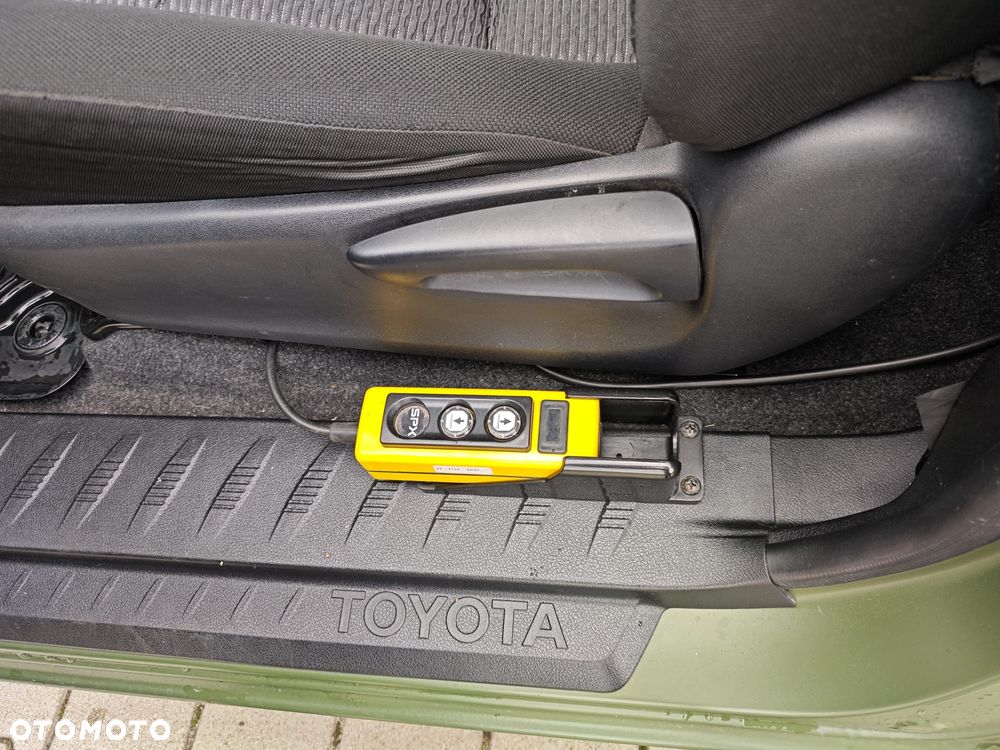 Toyota Hilux 2.4 D-4D Single Cab DLX 4x4 - 12