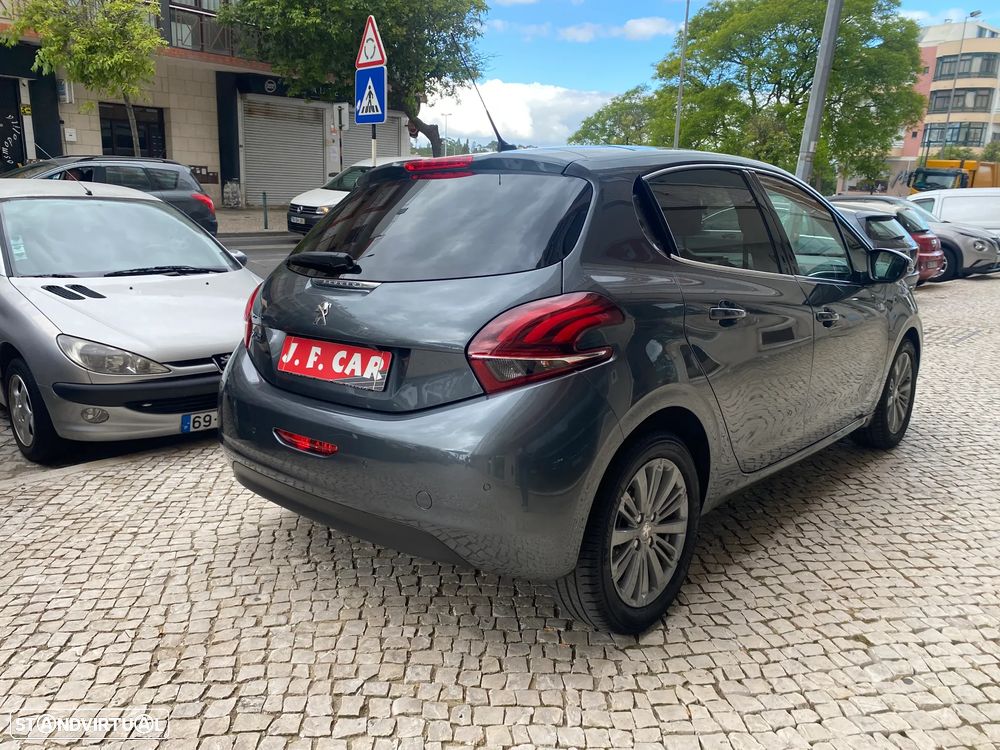 Peugeot 208 PureTech 110 Stop & Start Allure - 20