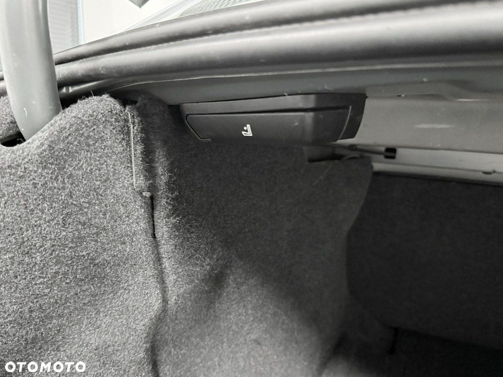 BMW Seria 5 520i - 34