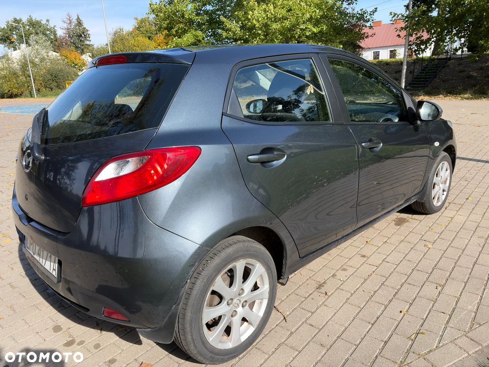 Mazda 2 2010 photo 5