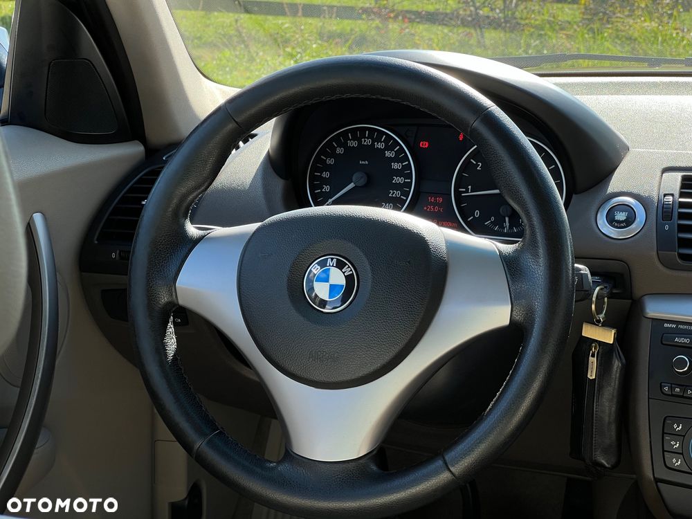 BMW Seria 1 120i - 17