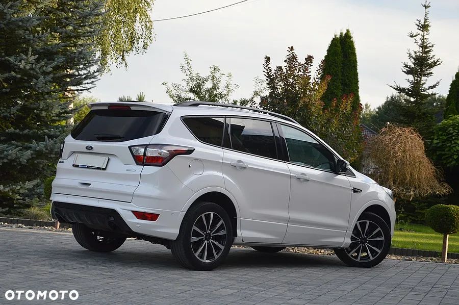Ford Kuga 1.5 EcoBoost 2x4 ST-Line - 16