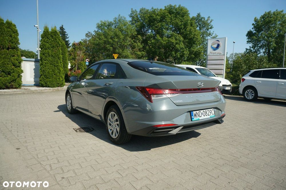 Hyundai Elantra 1.6 Modern - 8