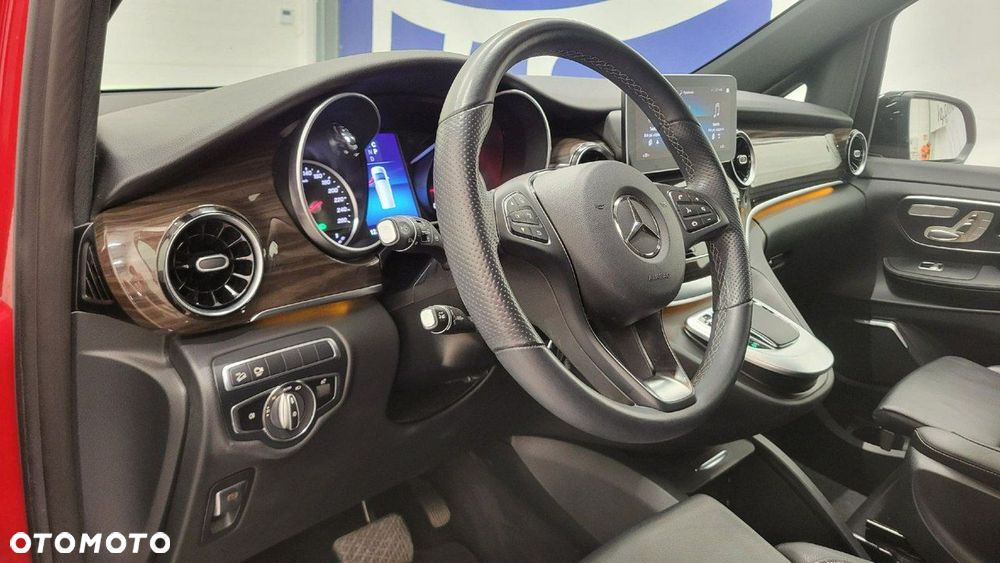 Mercedes-Benz Klasa V - 10