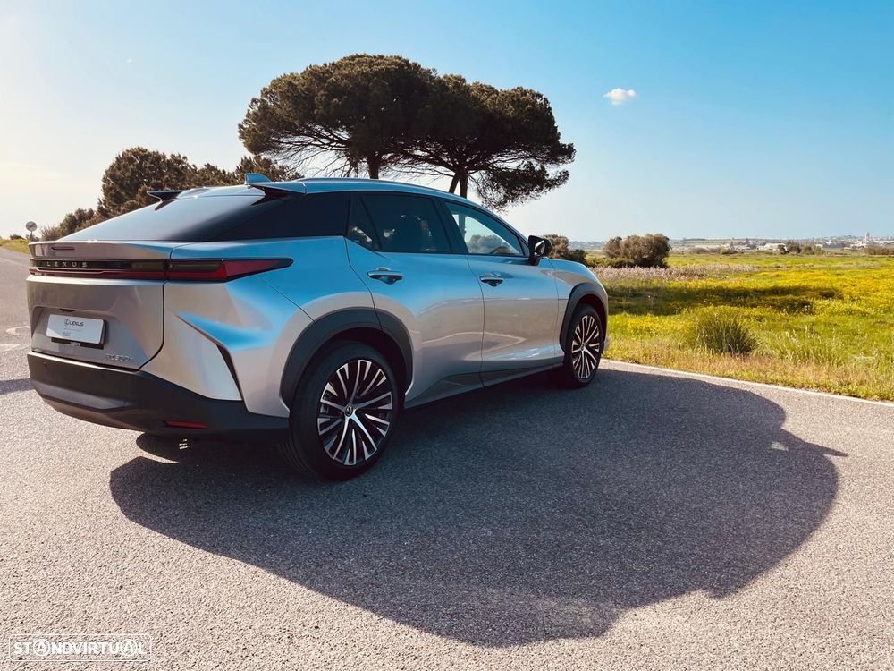 Lexus RZ 300e Premium - 6