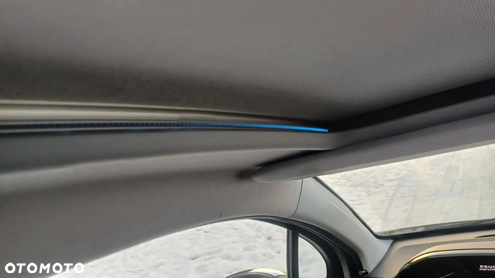 Peugeot 208 1.2 PureTech GPF Allure S&S - 23