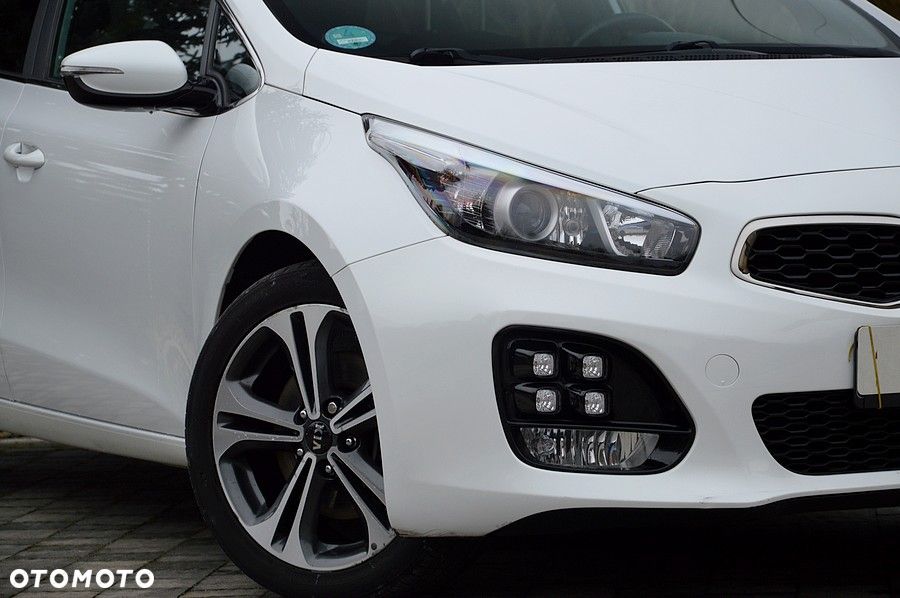 Kia Ceed 1.6 CRDi 136 DCT ISG GT Line - 17