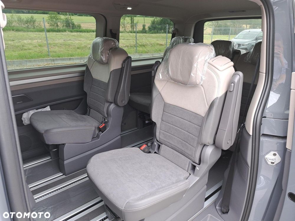 Volkswagen Multivan - 15
