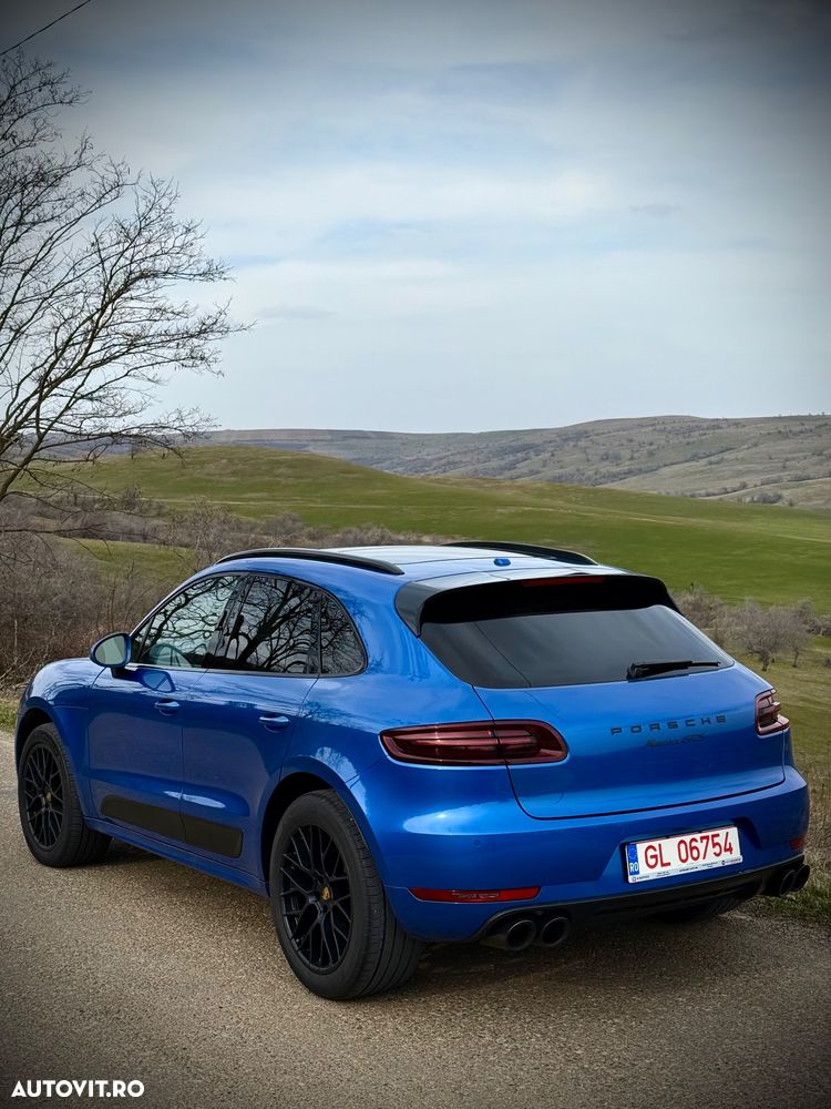 Porsche Macan - 2